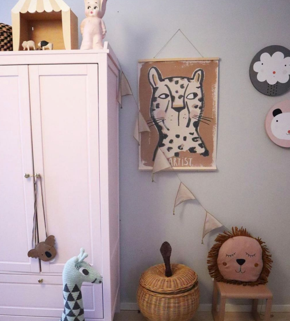 ARTIST LEO WALLPOSTER