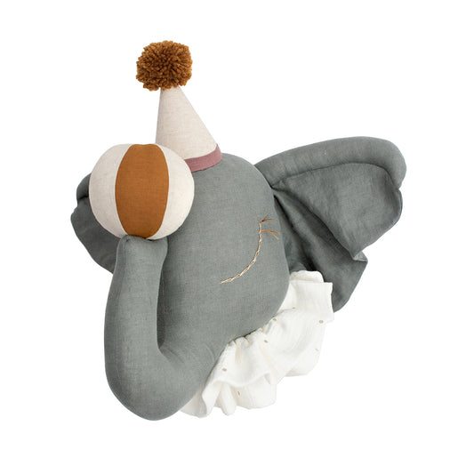 Elephant with beige cap